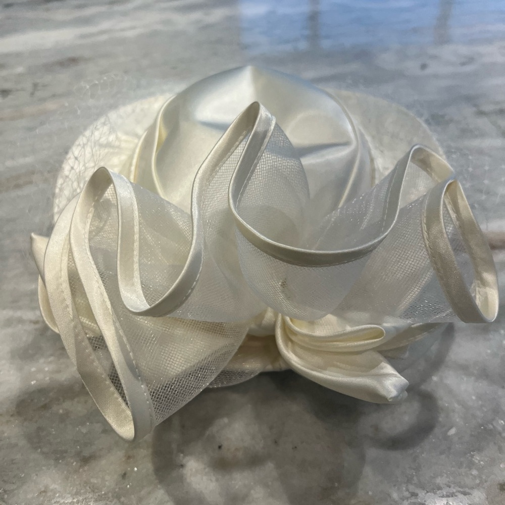 Women’s Accessories Vintage White Bow Hat